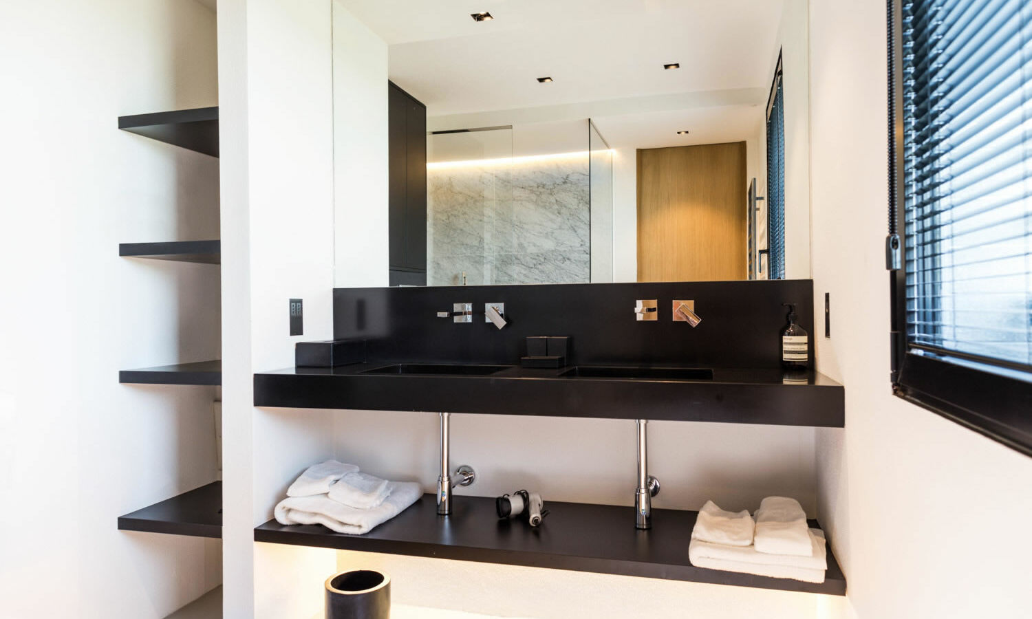 ee35111f-5575-432f-a819-0a7257b9fc3b